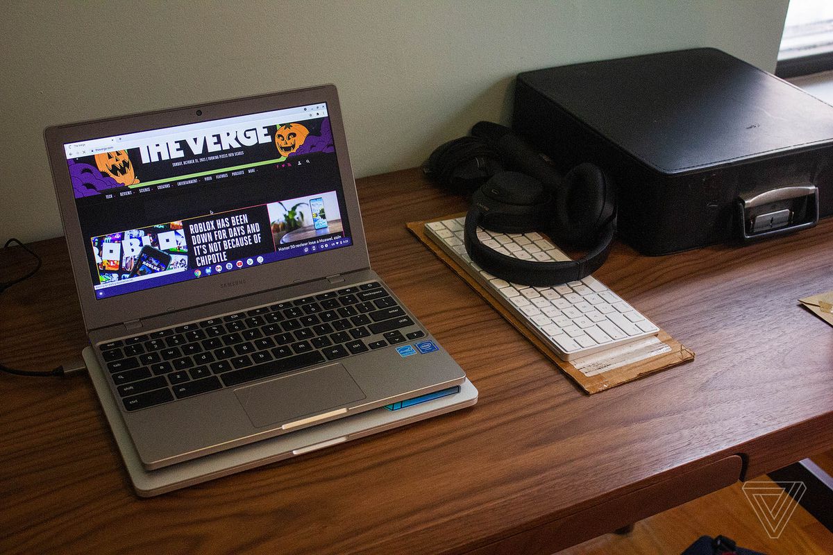 Era nevoie de o tastatură Bluetooth pentru a înlocui o tastatură de MacBook spartă.