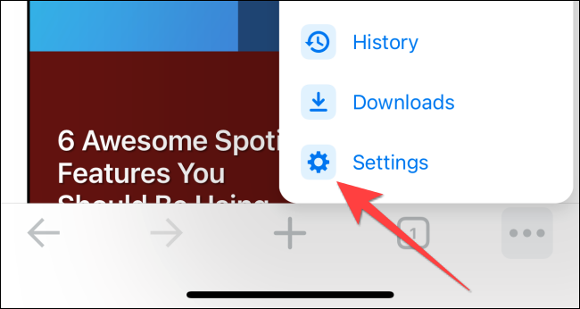 Selectați "Setări" în Chrome.