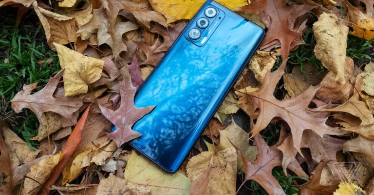 1639815597 Recenzie Motorola Moto Edge 5G UW 2021 Pixel invidia