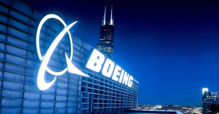 Boeing primeste unda verde pentru constelatia internet prin satelit