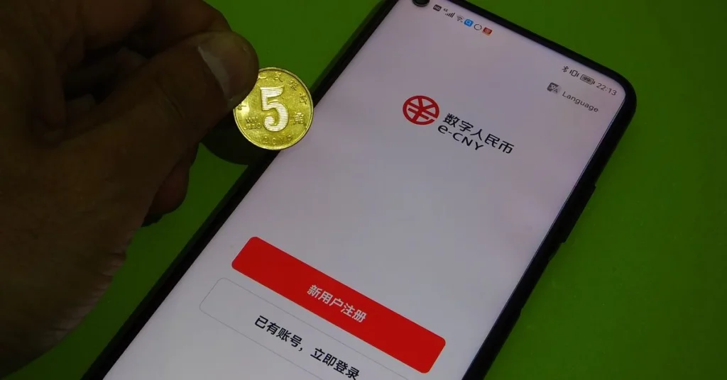 China lanseaza aplicatii pentru iPhone si Android pentru moneda sa