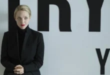 Hulu ofera o prima privire la Amanda Seyfried in rolul