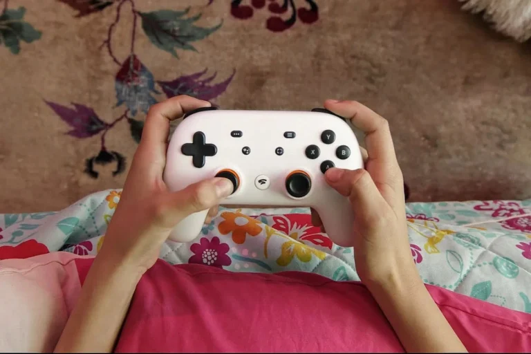 Google închide Stadia newit stadia controller social google