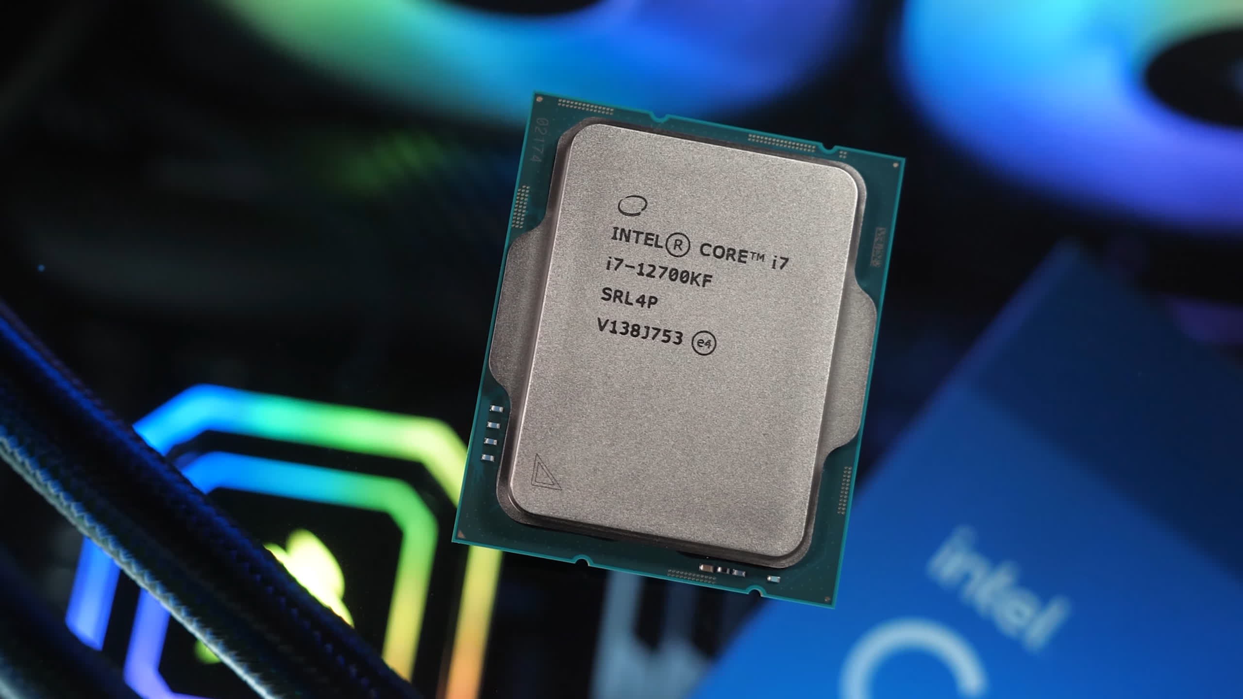 Ryzen 7 5800X3D vs Core i7 12700KF Cel mai bun procesor