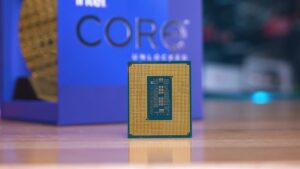 Ryzen 7 5800X3D vs. Core i9-12900K în 40 de jocuri Ryzen 7 5800X3D vs Core i9 12900K in 40 de jocuri