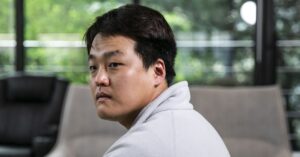 Fondatorul Terra, Do Kwon, este acuzat de fraudă în legătură cu prăbușirea criptomonedei sale de 40 miliarde de dolari newit ro criptomoneda terra frauda