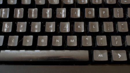 Cum să curățați în profunzime tastatura Cum sa curatati in profunzime tastatura